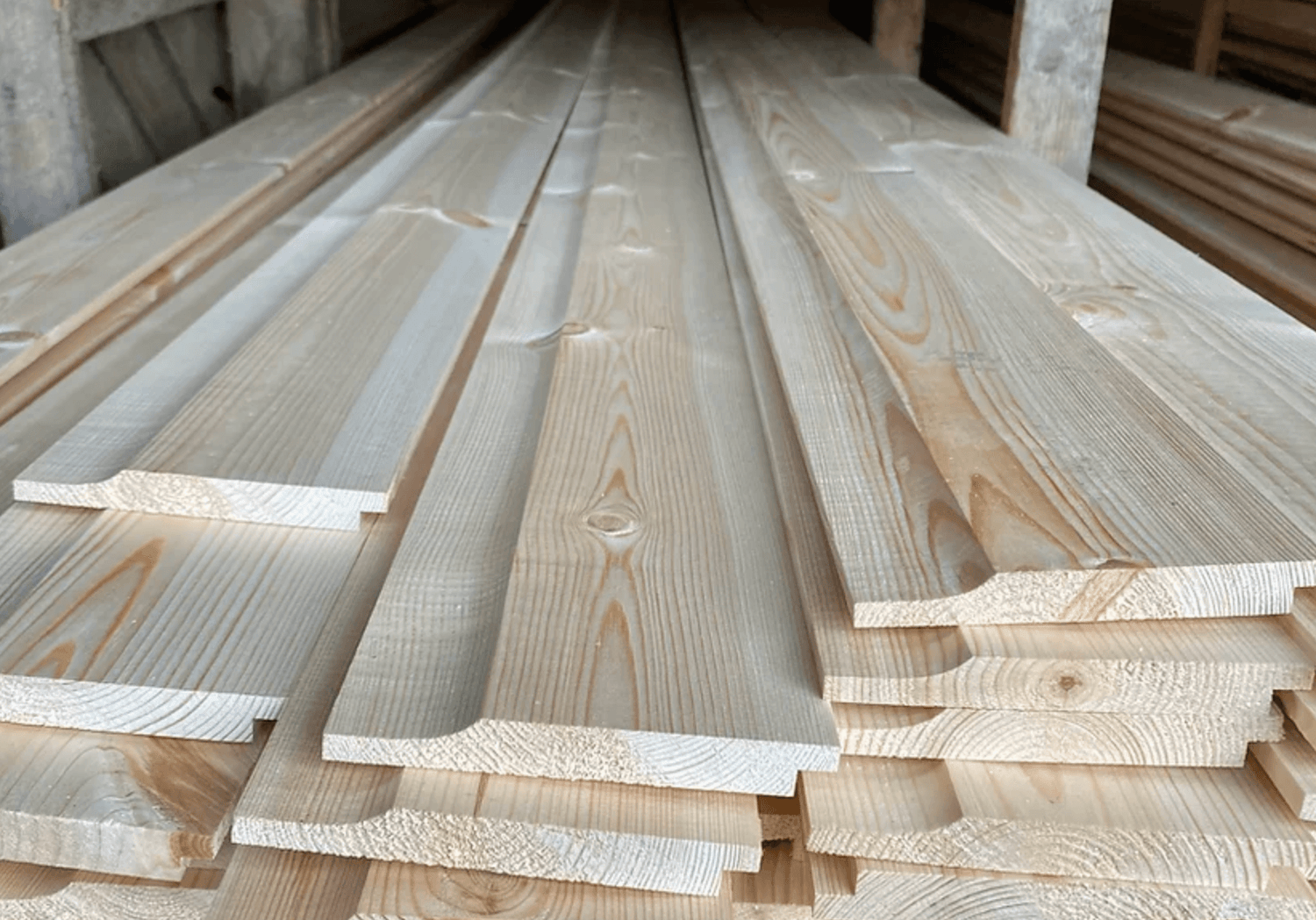 What is the difference between Shiplap & Loglap cladding?